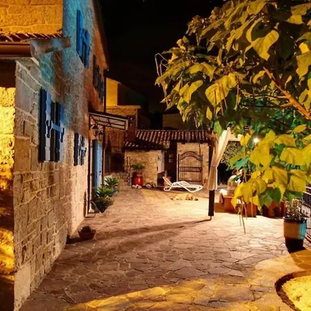 Viera For 12 People In Istria With Private Pool & Pet Friendly
