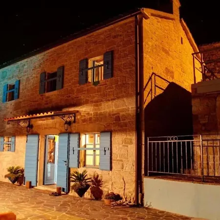 Villa Viera For 12 People In Istria With Private Pool & Pet Friendly *
