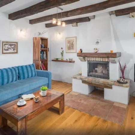 Viera For 12 People In Istria With Private Pool & Pet Friendly * Racicki Brijeg