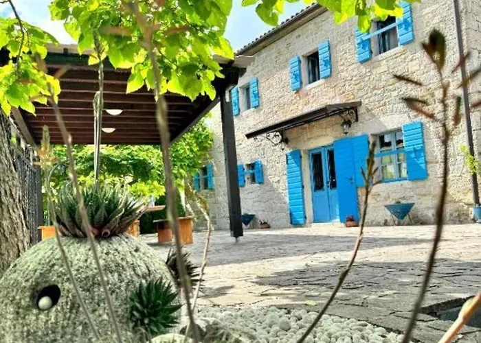 Viera For 12 People In Istria With Private Pool & Pet Friendly Villa Racicki Brijeg