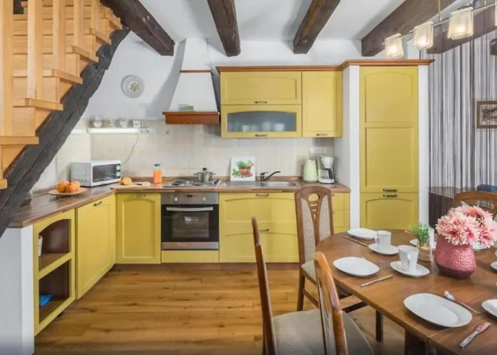 Viera For 12 People In Istria With Private Pool & Pet Friendly Villa