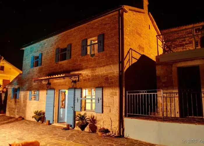 Villa Viera For 12 People In Istria With Private Pool & Pet Friendly *